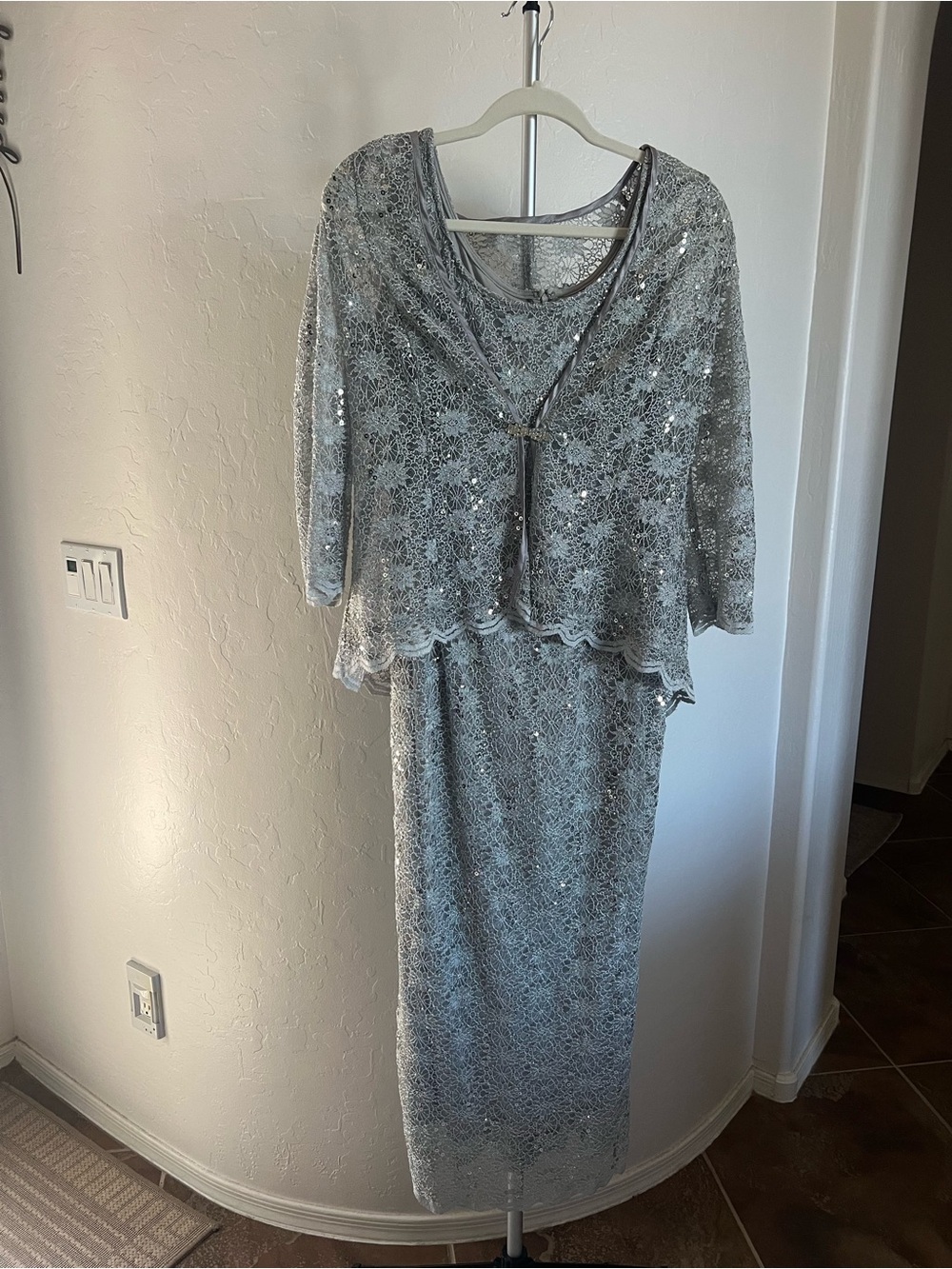 R&M Richards Silver Sequined Lace Two-Piece Ensemble